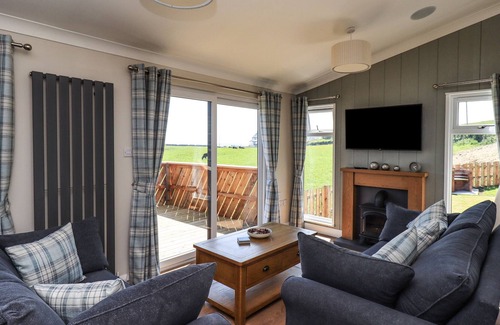 Newton Stewart House | CHALLOCHMUN VIEW, family friendly, with a garden in Glenluce