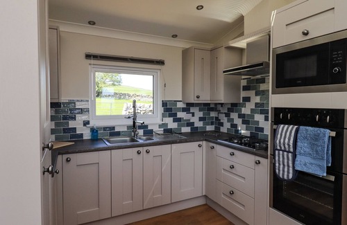 Newton Stewart House | CHALLOCHMUN VIEW, family friendly, with a garden in Glenluce