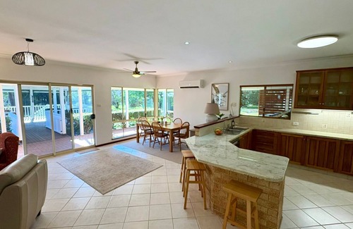 Carlotta House | Chalwell Lodge – your luxurious rural retreat nestled in the heart of Carlotta.