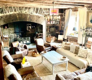 Saint-Martin-sous-Vigouroux House | Chambre avec du charme
