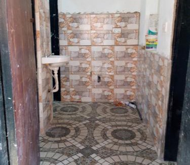 Labadi House | Chamber and Hall self-contain