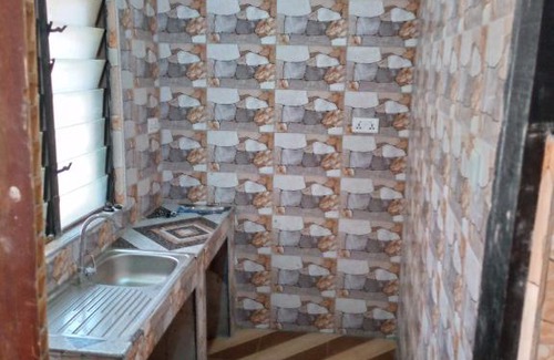 Labadi House | Chamber and Hall self-contain