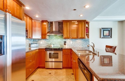 Crown Point Condo | Chambless Riviera Villa: Bay Views, Balcony+Bikes!