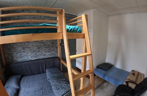 Bobigny House | Chambre 3 lits pour 6 personnes métro 5