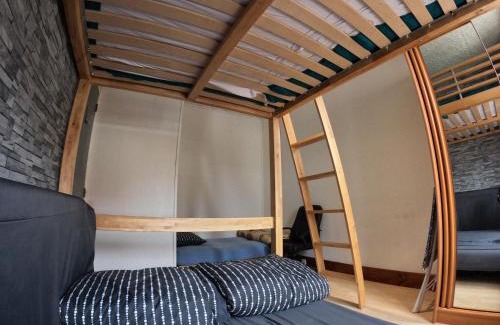 Bobigny House | Chambre 3 lits pour 6 personnes métro 5