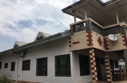 Kribi Villa | Chambre 3 VIP dans Villa luxueuse à 2mn de la plage