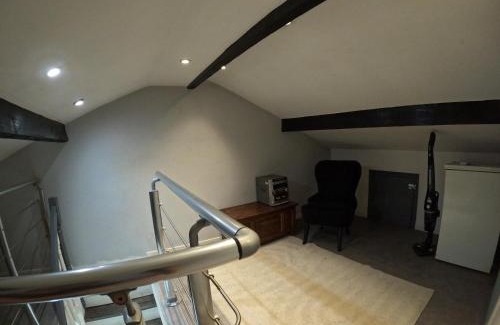 Bobigny House | Chambre 4 personnes 2 lits proche métro 5