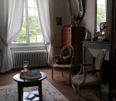 Cosne-Cours-sur-Loire Bed & Breakfast | Chambre aux coccinelles