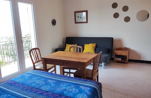 Montauroux Bed & Breakfast | Chambre Avec Accès Piscine et vue Dégagée sur la Plaine de Montauroux