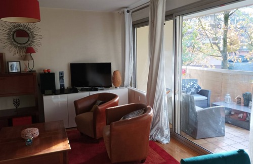 Lingolsheim Apartment | Chambre Bleue