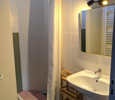 Fegreac Bed & Breakfast | Chambre Canal - Maison du canal
