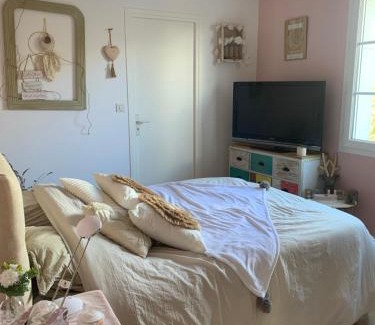 Yvre-l'Eveque House | Chambre chaleureuse prox circuit