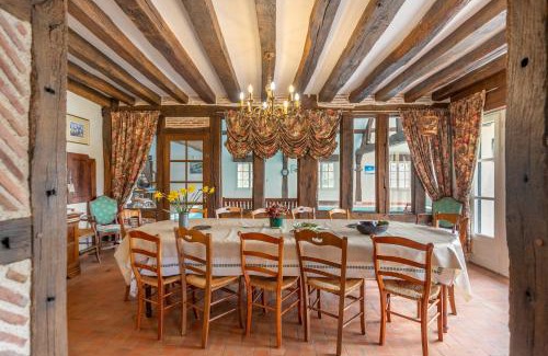 Tour-en-Sologne Bed & Breakfast | Chambre Chambord - Piscine intérieure - Jacuzzi