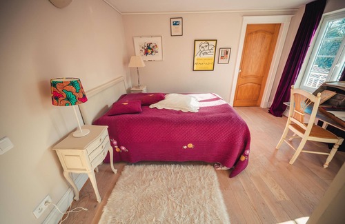 Callian Bed & Breakfast | Chambre Charles Trénet