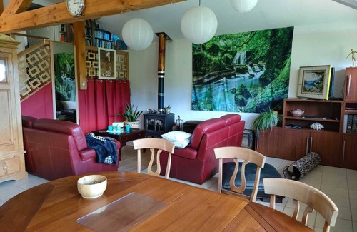 Saint-Just-en-Bas Bed & Breakfast | Chambre Chez L'habitant Avec Salle de Douche Privative