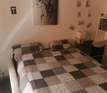Saint-Sylvestre House | CHAMBRE CHEZ L'HABITANT - ROOM IN THE OWNER'S APARTMENT