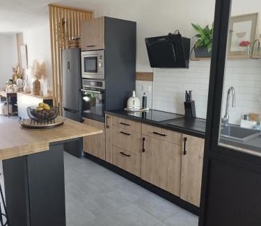 Ouest House | Chambre chez particulier proche circuit 24h