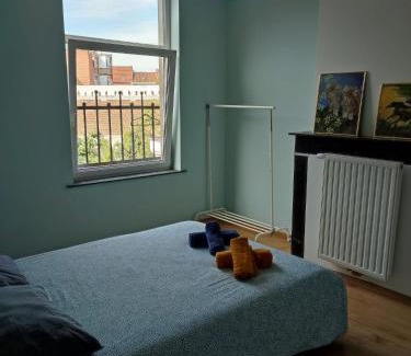 Collignon House | Chambre confortable avec un lit double à schaerbeek cle bleu