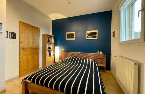 Saint-Germain-Laprade Bed & Breakfast | Chambre cosy avec terrasse et jardin proche Puy-en-Velay - FR-1-582-526