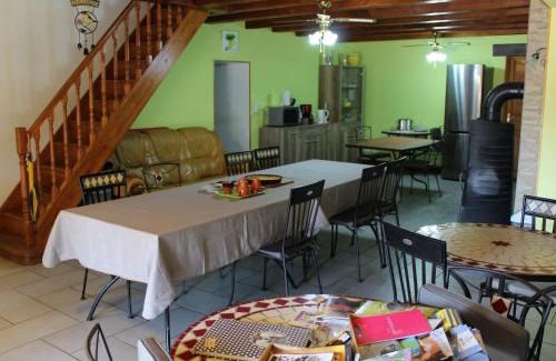 Xivry-Circourt Bed & Breakfast | Chambre cosy avec salle de jeux et terrasse, proche Belgique et Luxembourg - FR-1-584-329