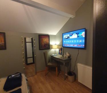 Noisy-le-Grand Bed & Breakfast | Chambre cosy Bed and Breakfast entre Paris et Disney