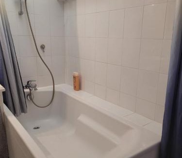 Sannois House | Chambre cosy - lit 2 places