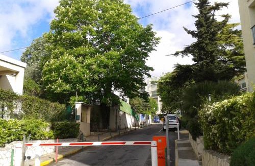 Saint-Just Bed & Breakfast | Chambre d'hôte Zen chez Philippe Parking free