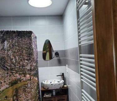 Banassac Bed & Breakfast | Chambre d'hôtes Le Cascadou