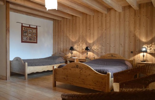 Saint-Eustache Bed & Breakfast | Chambre d'hôtes Les Pralets