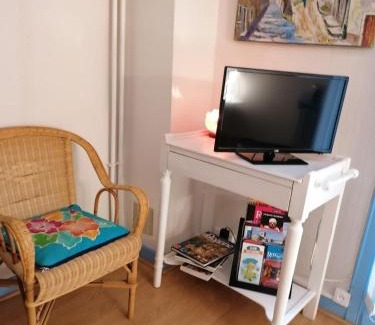 Regny House | Chambre d'hôtes Les Myriades D'Or