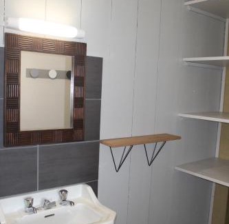 Saint-Vaast-la-Hougue Bed & Breakfast | Chambre d'hôte, avec espace vue sur mer, à 400 m du port au 2ème et 3ème étage d'une maison typique de Saint Vaast La Hougue