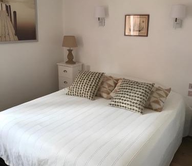 Gujan-Mestras Bed & Breakfast | Chambre D'hote Chez Amaya