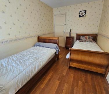 Lurcy-le-Bourg House | Chambre d'hote les frérots