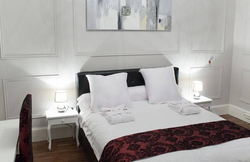 Vendeuvre-du-Poitou Bed & Breakfast | Chambre D'hotes 4 Personnes - Petit dej Inclus