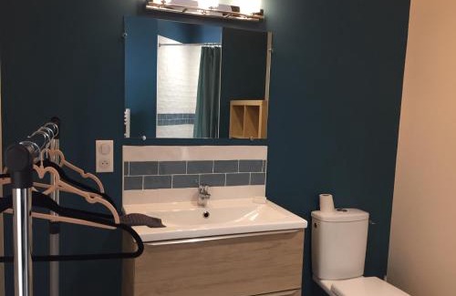 Saumur House | Chambre dans dépendance Maison de Ville + abri vélos
