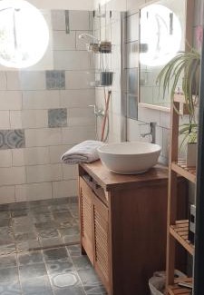 Guilherand-Granges House | Chambre dans maison chaleureuse