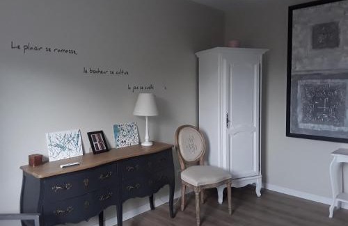 Yssingeaux Bed & Breakfast | Chambre dans maison contemporaine