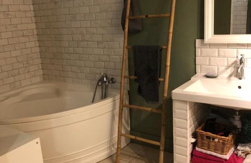 Marquillies House | Chambre dans maison cosy Sdb et wc communes