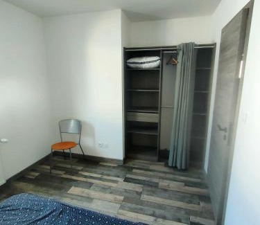 Roanne House | Chambre dans maison plain-pied moderne