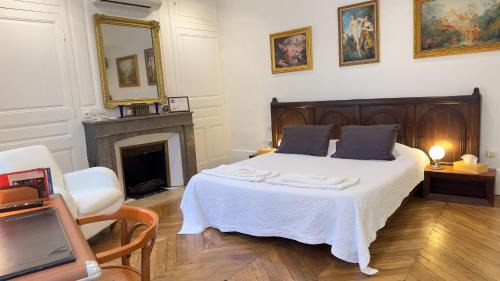 Valence Bed & Breakfast | Chambre de charme au coeur du vieux Valence - Confort & Calme