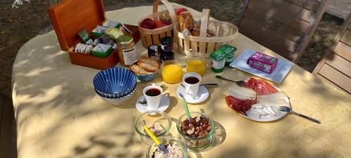 Saint-Andre-de-Cubzac Bed & Breakfast | Chambre de La Lagune