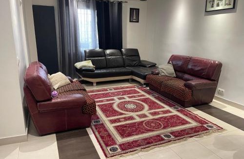 Argenteuil House | Chambre de joie