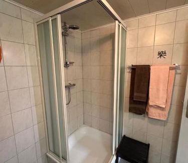 Malmedy Bed & Breakfast | Chambre double avec salle de bain privée