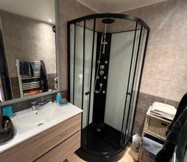 Viviers House | Chambre double