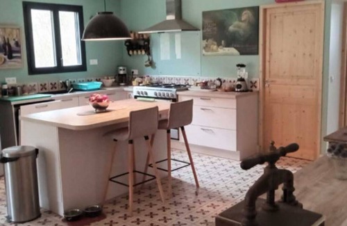 Meyrueis Bed & Breakfast | Chambre Du Méjean with Mountain View