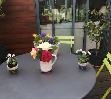 La Roche-sur-Yon Bed & Breakfast | Chambre et salle d'eau privées dans maison de ville