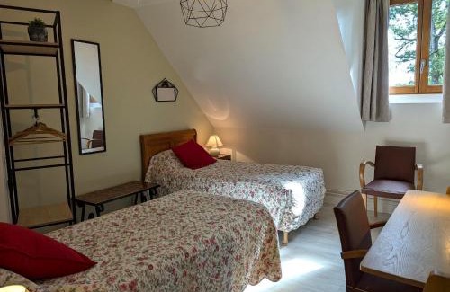 Ligny-le-Ribault Bed & Breakfast | Chambre familiale avec Wi-Fi inclus, petit-déjeuner et espace convivial - FR-1-590-473