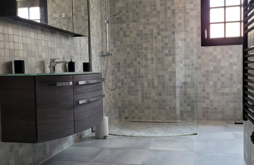 Saint-Genis House | chambre d'hôtes à la Villa René