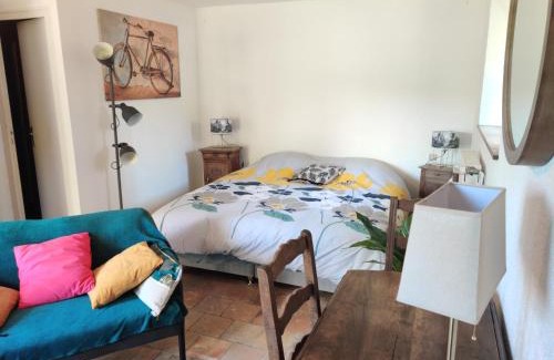 Souvigny-de-Touraine House | Chambre indépendante au calme avec parking privé