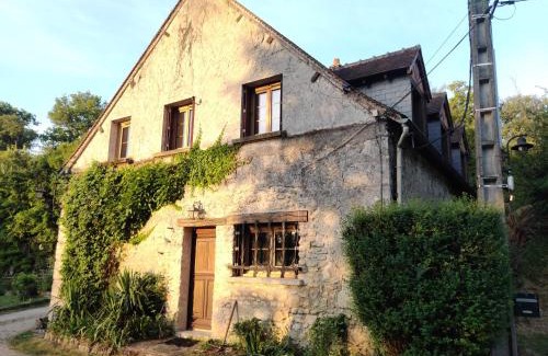 Souvigny-de-Touraine House | Chambre indépendante au calme avec parking privé